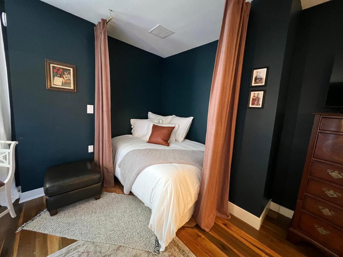 Rose Hill Inn Versailles Dış mekan fotoğraf