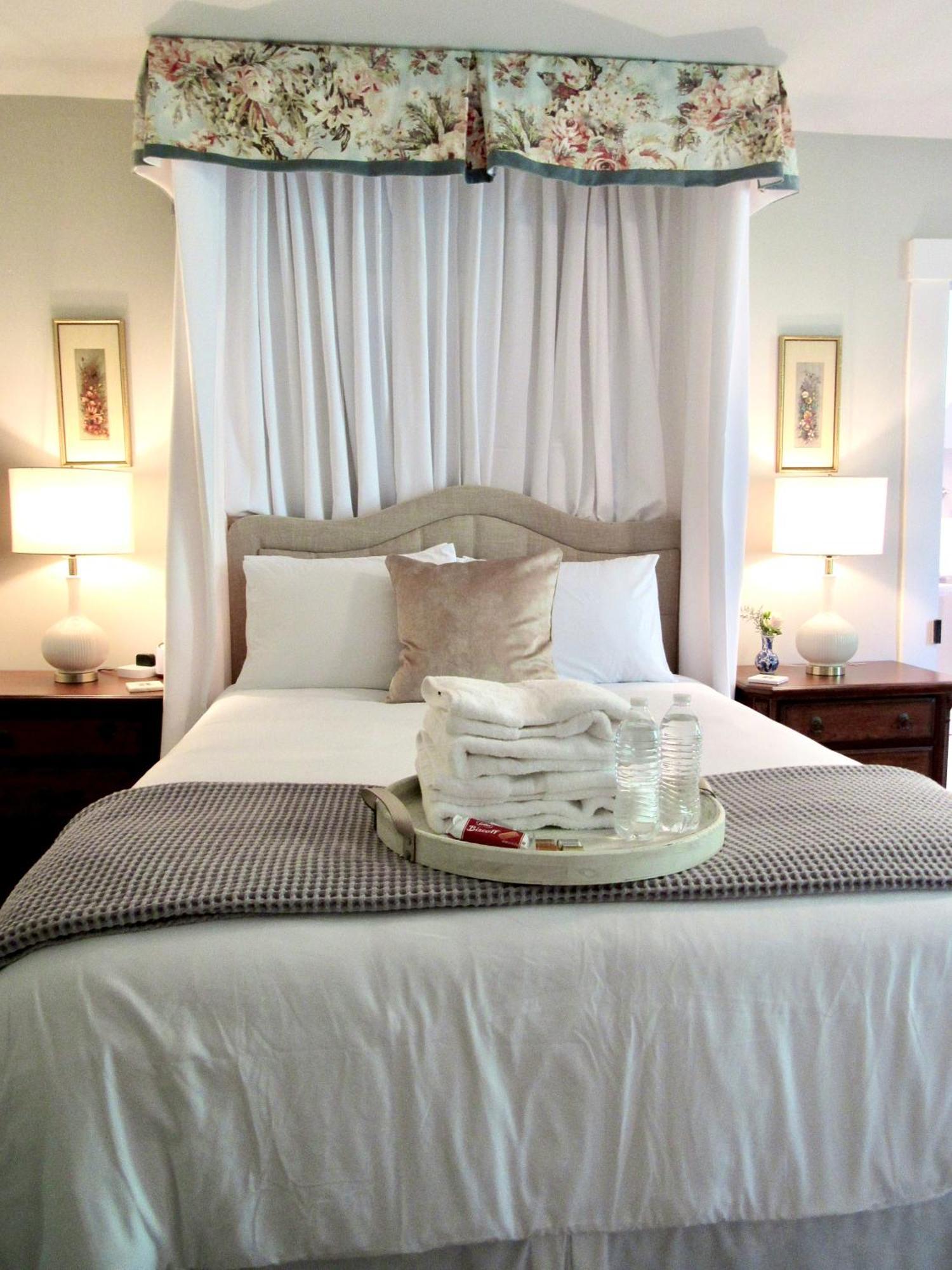 Rose Hill Inn Versailles Dış mekan fotoğraf